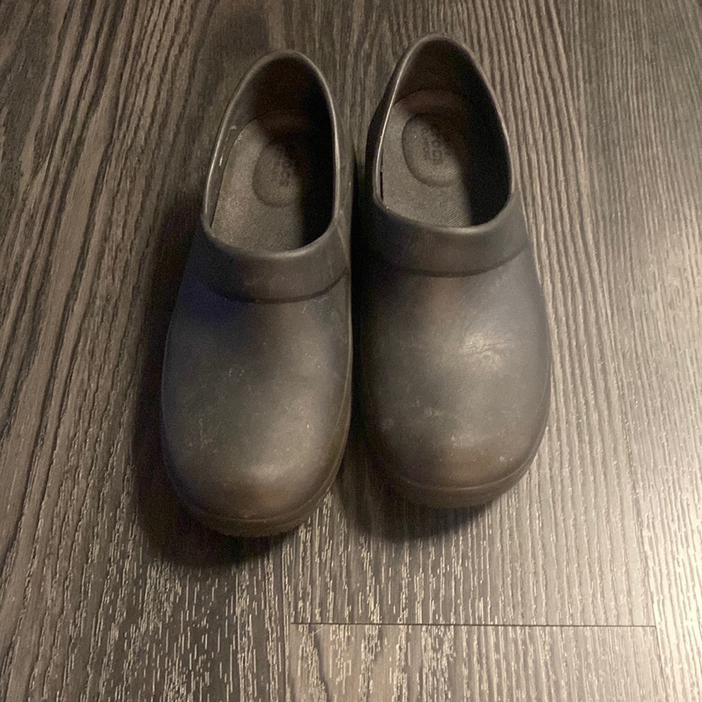 🍍CROCS🍍SIZE 9🍍G-1